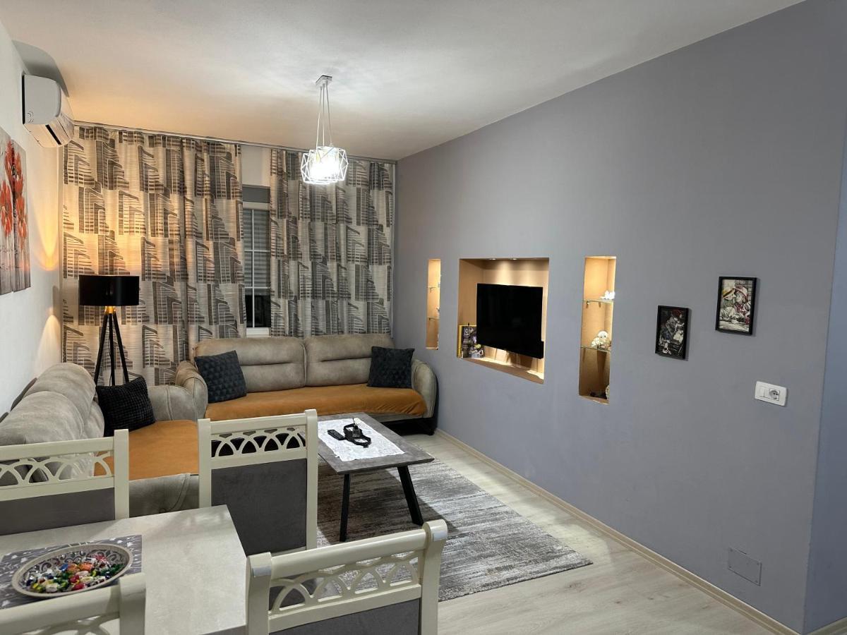 Grace'S Centre Apartment Shkodër エクステリア 写真